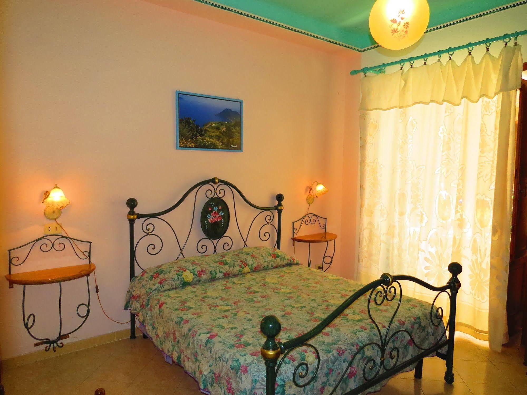 Casa Vittorio B&B リーパリ エクステリア 写真